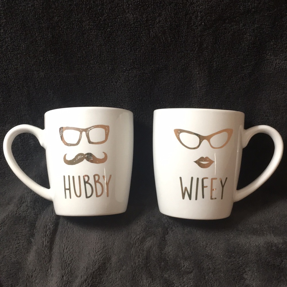 His and hers mugs